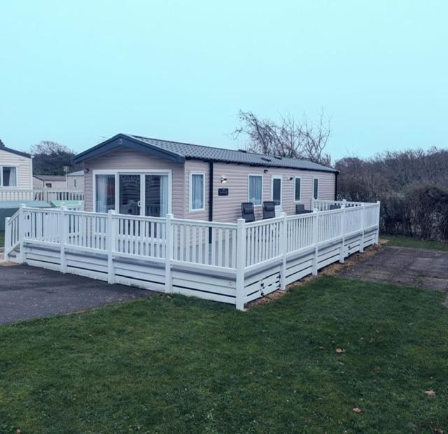 New Style Holiday Home, Quiet Location At Award Winning Shorefield Country Park - Entertainment Passes Included! ميلفورد أون سي المظهر الخارجي الصورة