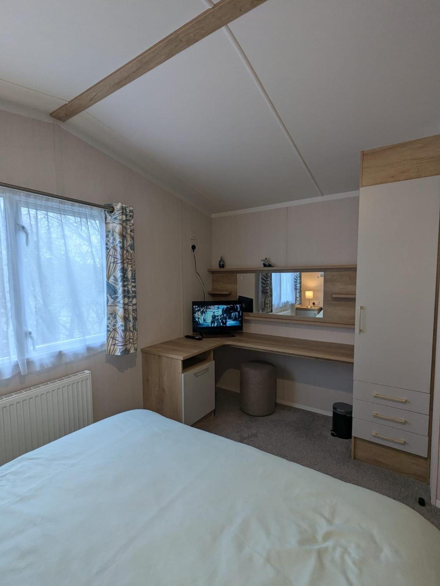 New Style Holiday Home, Quiet Location At Award Winning Shorefield Country Park - Entertainment Passes Included! ميلفورد أون سي المظهر الخارجي الصورة