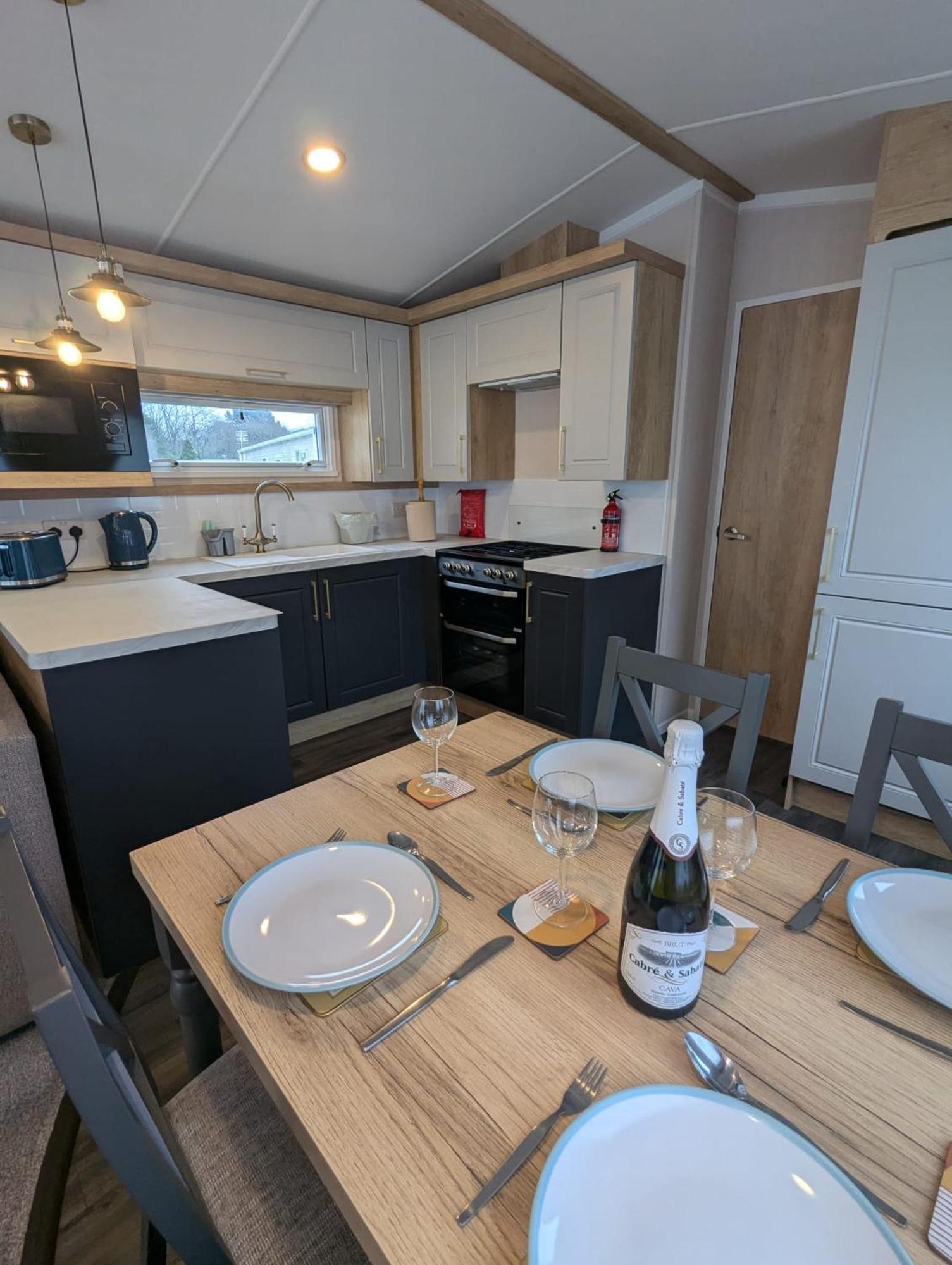 New Style Holiday Home, Quiet Location At Award Winning Shorefield Country Park - Entertainment Passes Included! ميلفورد أون سي المظهر الخارجي الصورة